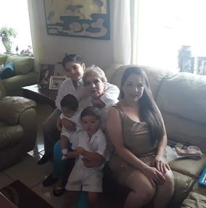 Meet your Posher, Pina